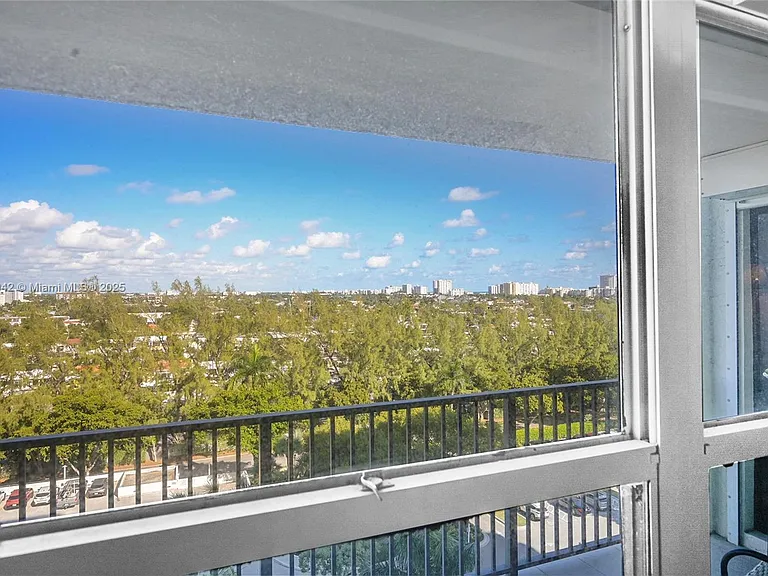 3200 N Port Royale Dr N #1009 — Photo 11
