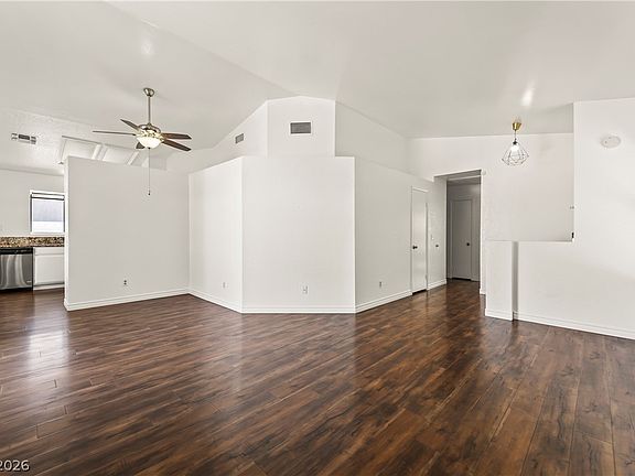 3rd image of 1170 Lyric Ln