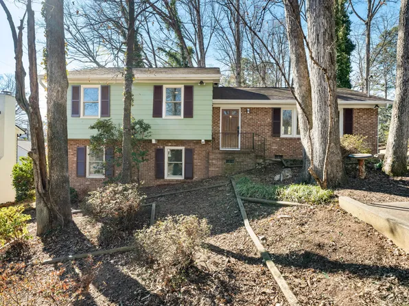 318 E Millbrook Rd, Raleigh, NC 27609