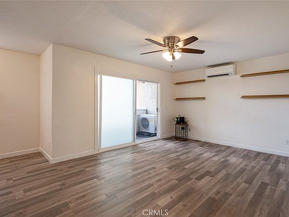 4th image of 1723 Cedar Ave Unit 103