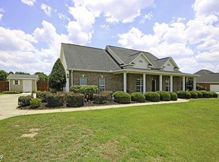 409 Cliett Rd, Byron, GA 31008