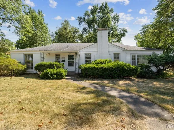 8312 Old Bonhomme Rd, Saint Louis, MO 63132