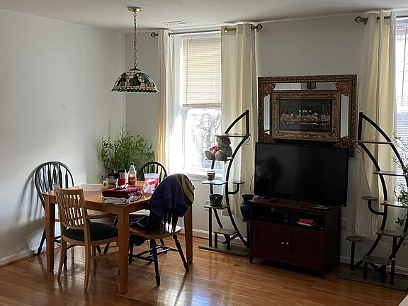 2nd Floor apartment dining area & living room