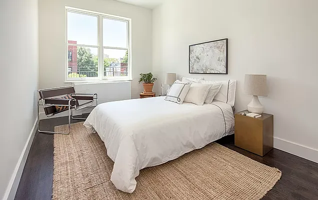 Rented by Farside Realty LLC | media 4