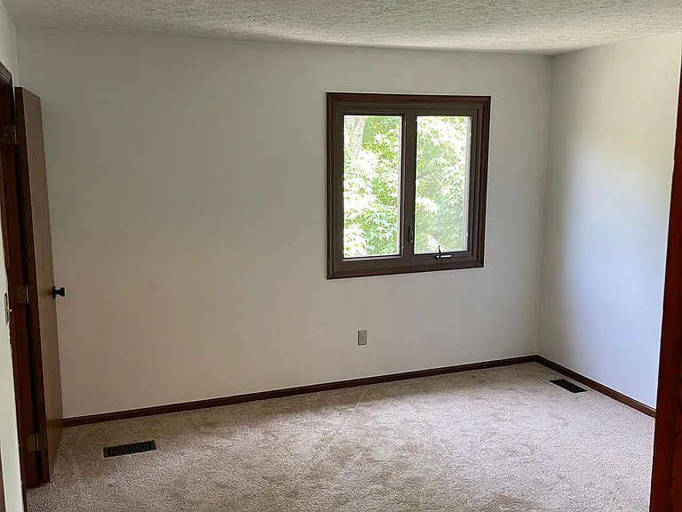83 Corbins Mill Dr — Photo 23