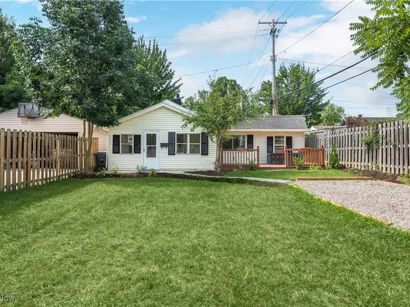20969 Stanford Ave, Fairview Park, OH 44126