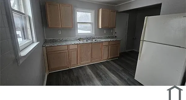 1021 Simcoe Ave — Photo 4