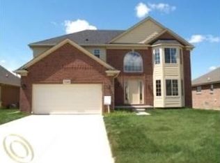 53356 Crawford Dr, Chesterfield, MI