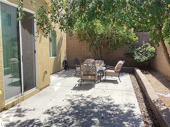 2nd image of 933 Noah Valley St