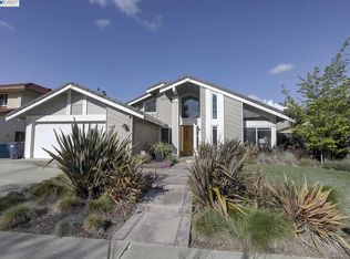 32940 Falcon Dr, Fremont, CA 94555