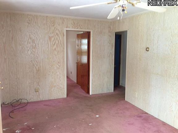 3rd image of 526 Courtland St