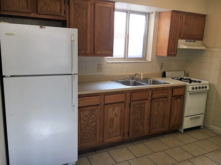 712-714 Riverview Dr — Photo 13