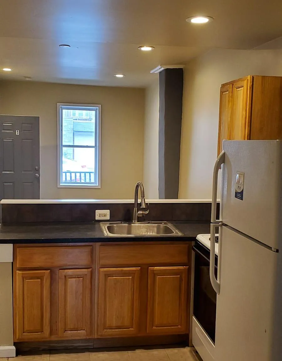 3 bed, 1.5 bath, 1100 sqft, $1,650 — Photo 4