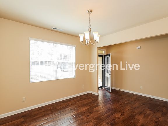 4th image of 1004 Eldon Ln