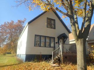 2725 N 9th St, Milwaukee, WI 53206