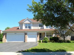 2841 Davenport Dr, West Chicago, IL