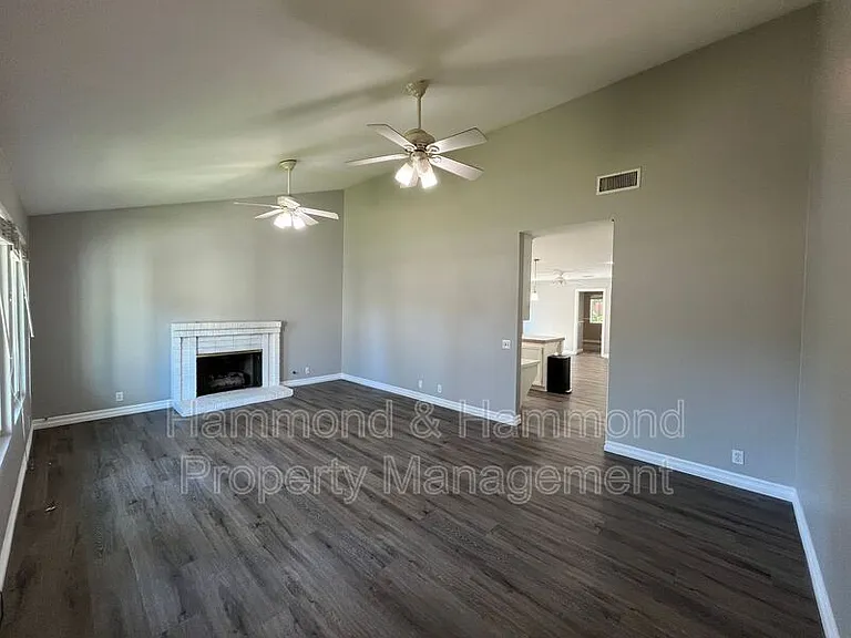 5716 Bloomfield St — Photo 4