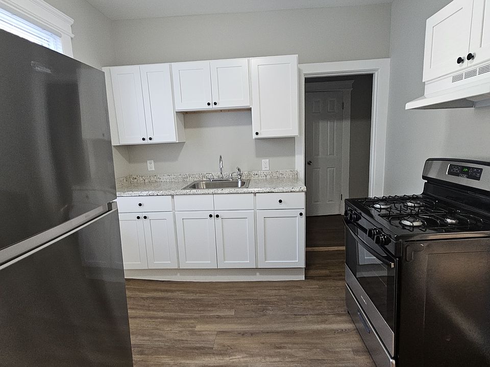1st image of 215 Blake St #4B