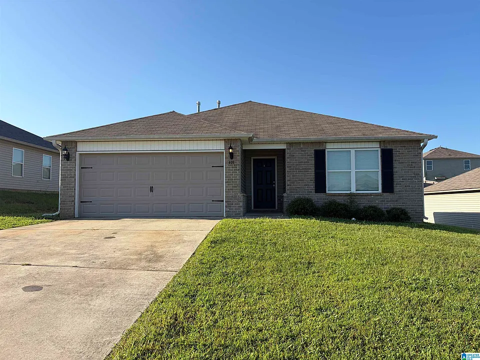 401 Woodland Trl