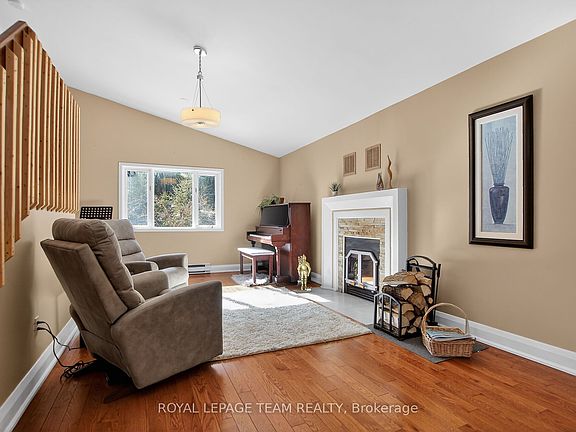 2nd image of 941 Corkery Rd