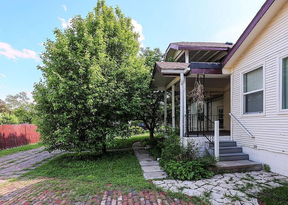 8388 ster St Omaha NE Zillow