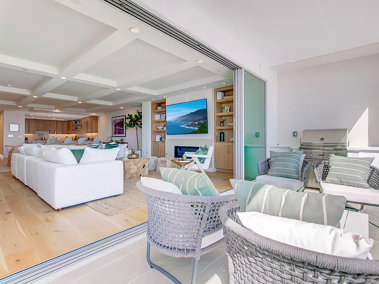 Sea View Villas — Photo 160