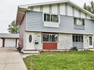 1212 20th St N, Moorhead, MN 56560