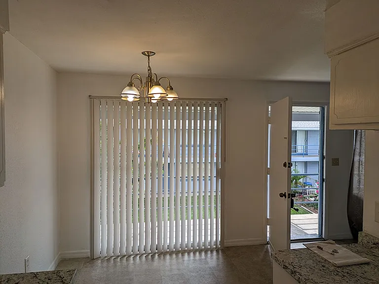 140 Minna Ln #202 — Photo 6