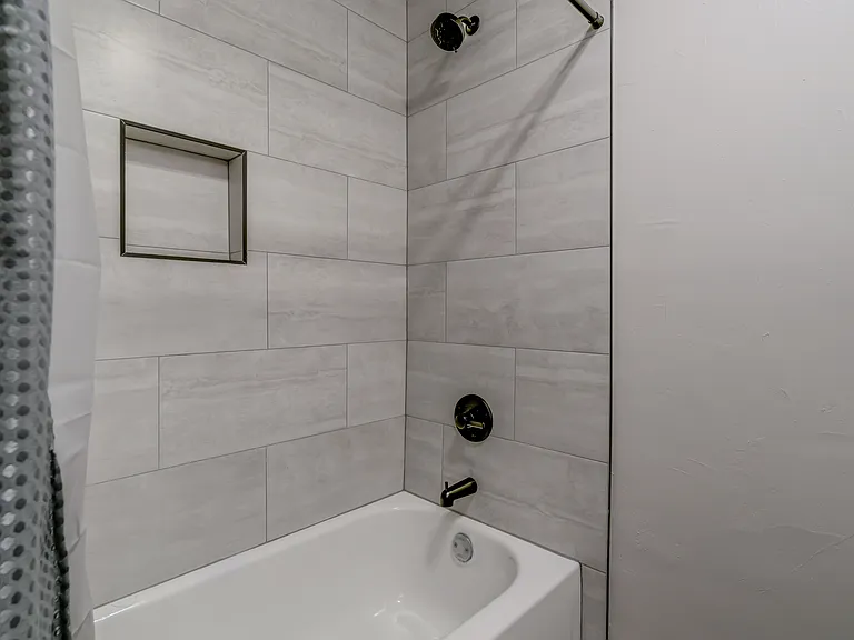 2809 Countrywood Ln — Photo 35