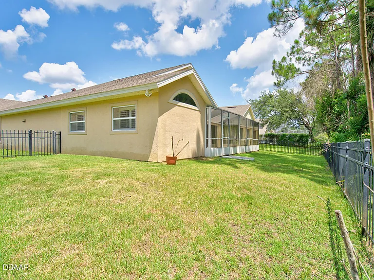 1223 Crown Pointe Ln — Photo 28