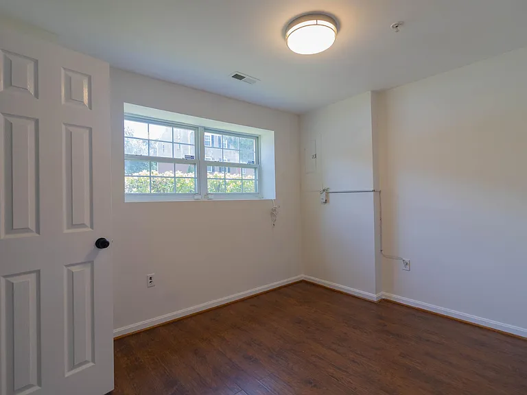 11525 Leland Pl — Photo 33