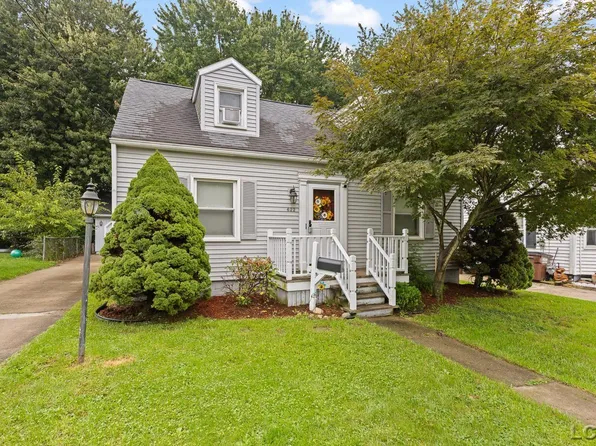 622 Lenawee St, Adrian, MI 49221