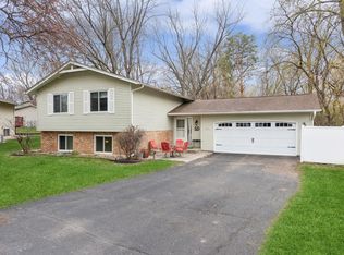 8693 Darnel Rd, Eden Prairie, MN 55344