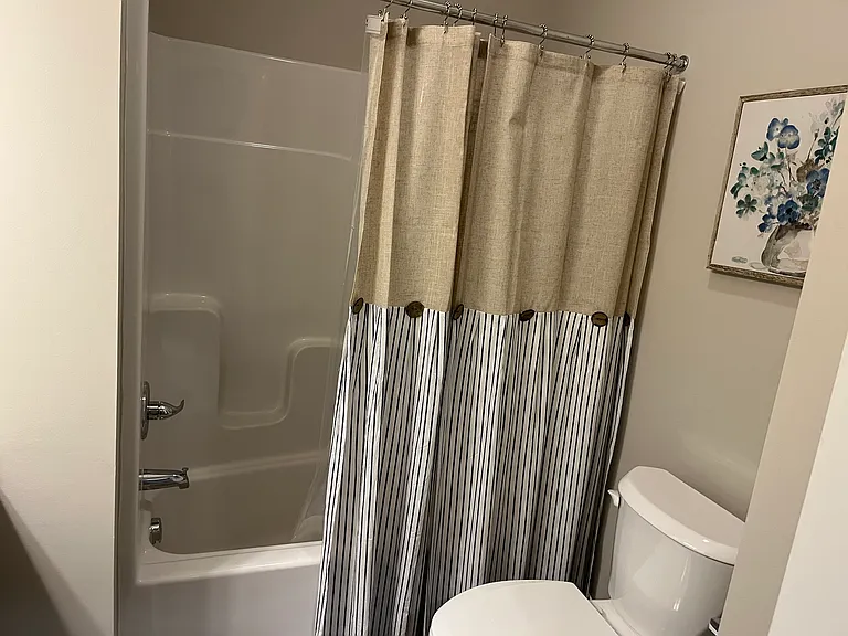 2104 Community Ln #3A — Photo 8