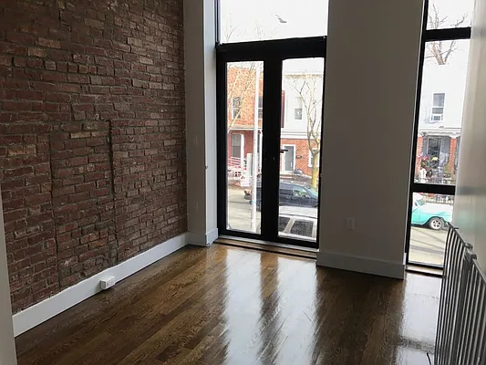 Rented by Premier Metro Realty Corp | media 7