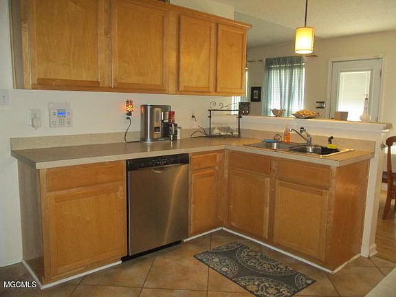 5th image of 1817 Barracuda Dr