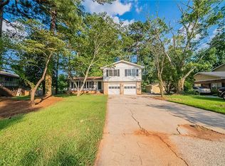 965 Cabot Ct, Stone Mountain, GA 30083