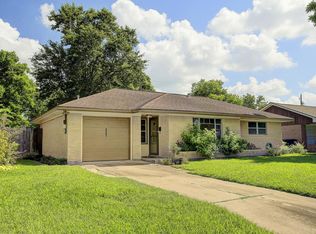 1010 W 30th St, Houston, TX 77018