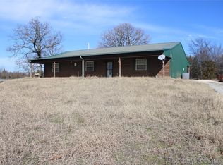 9310 N 393rd Rd, Dustin, OK 74839