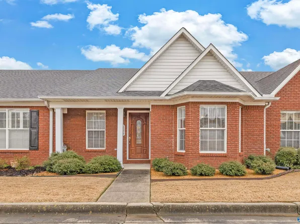 734 Martin St SW, Hartselle, AL 35640