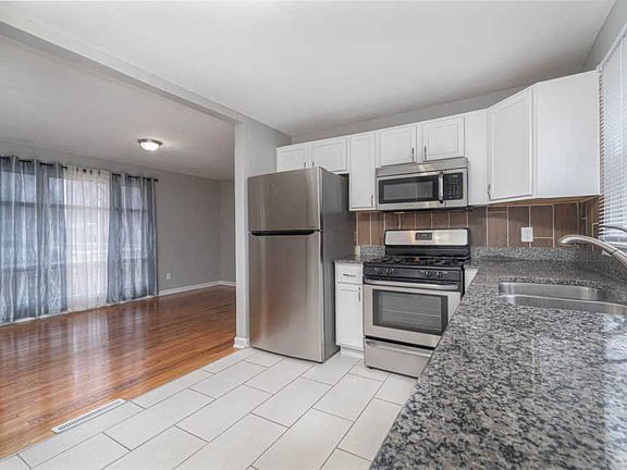 3rd image of 221 Burrwood Ave