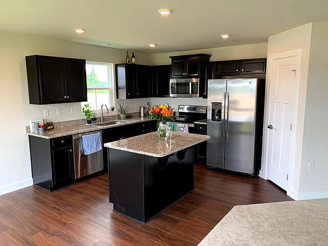 28484 Hawthorne Trl — Photo 1