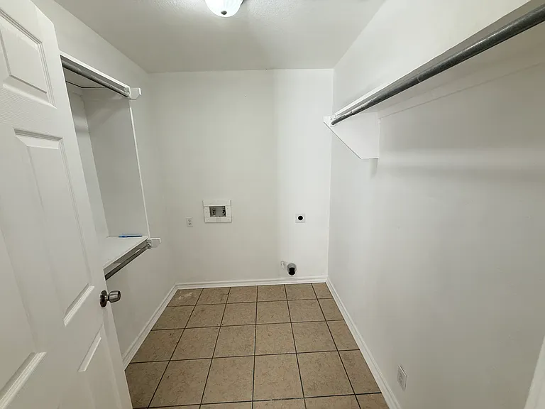 2601 N Hickory St #A — Photo 6