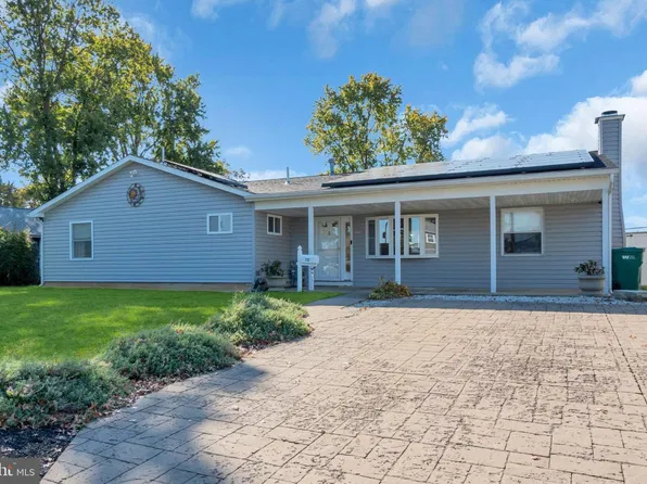 232 Tewksbury Rd, Fairless Hills, PA 19030