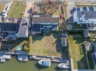 7 Fairlawn Court, Shirley, NY 11967