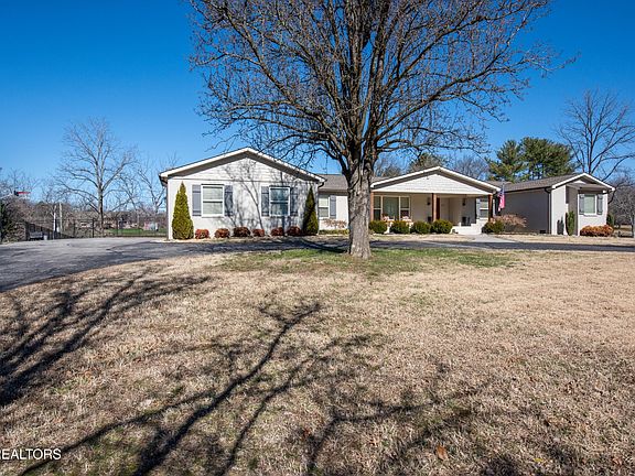 2nd image of 1119 Greenfield Dr