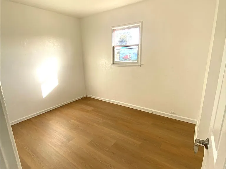 1470 Martin Luther King Jr Ave — Photo 3