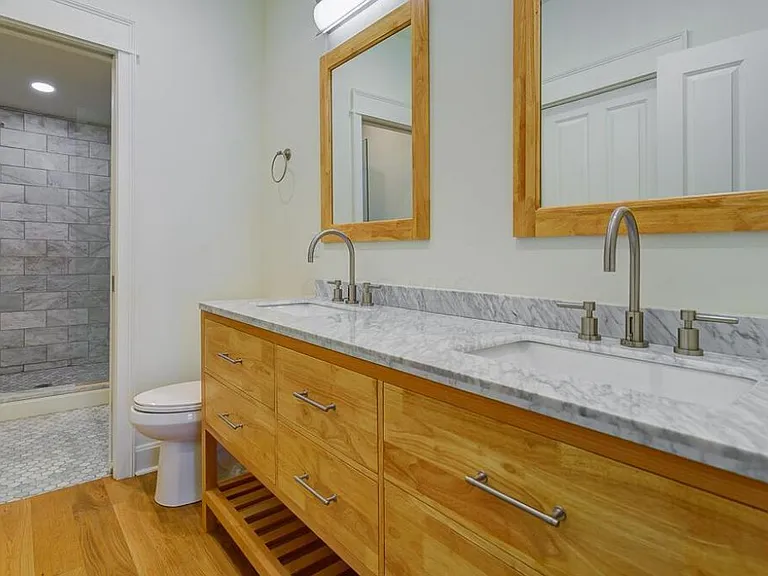 131 Lansing St — Photo 18