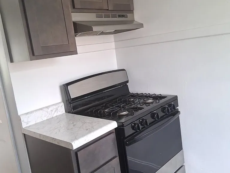 443 Maryland St — Photo 17