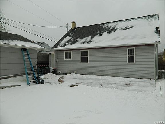 3rd image of 151 E Melcourt Dr